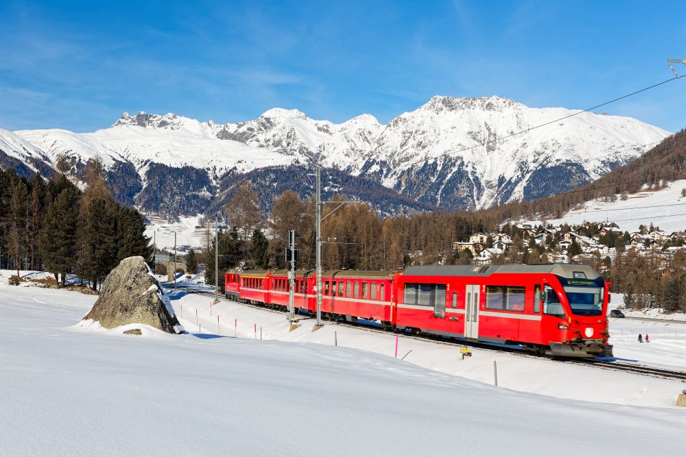 train-in-the-snow-alps